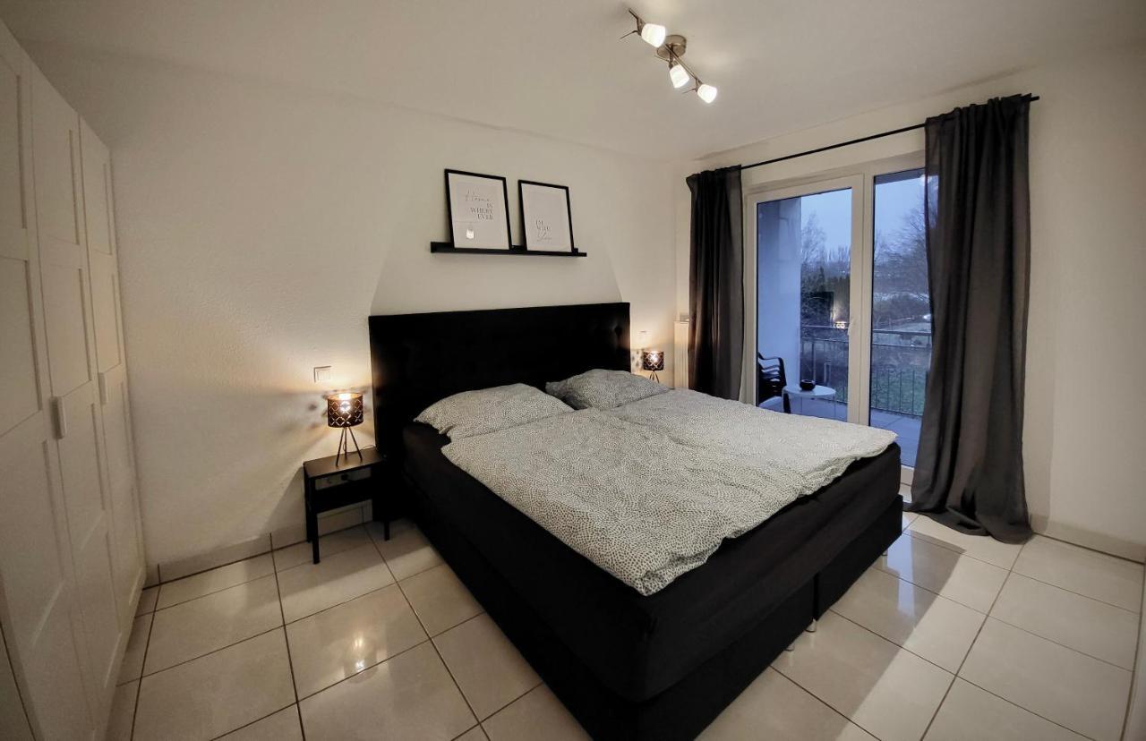 Schoene Und Ruhige Wohnung Direkt An Der Mosel Koblenz  Exterior photo